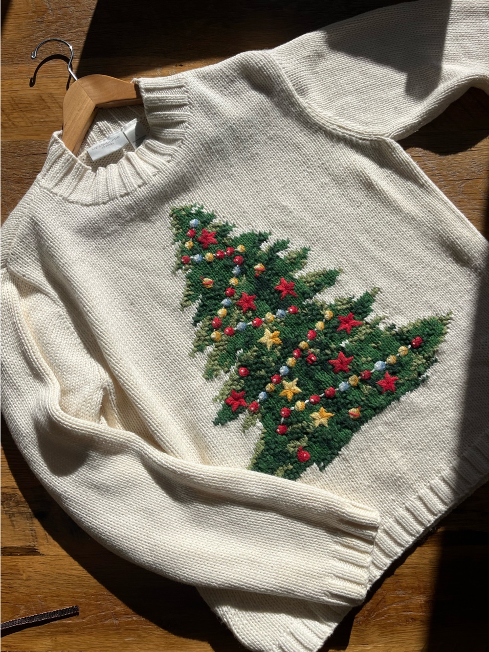 Rare Liz Claiborne LizSport Natural Fiber Embroidered Christmas Tree Sweater - Picture 2 of 8